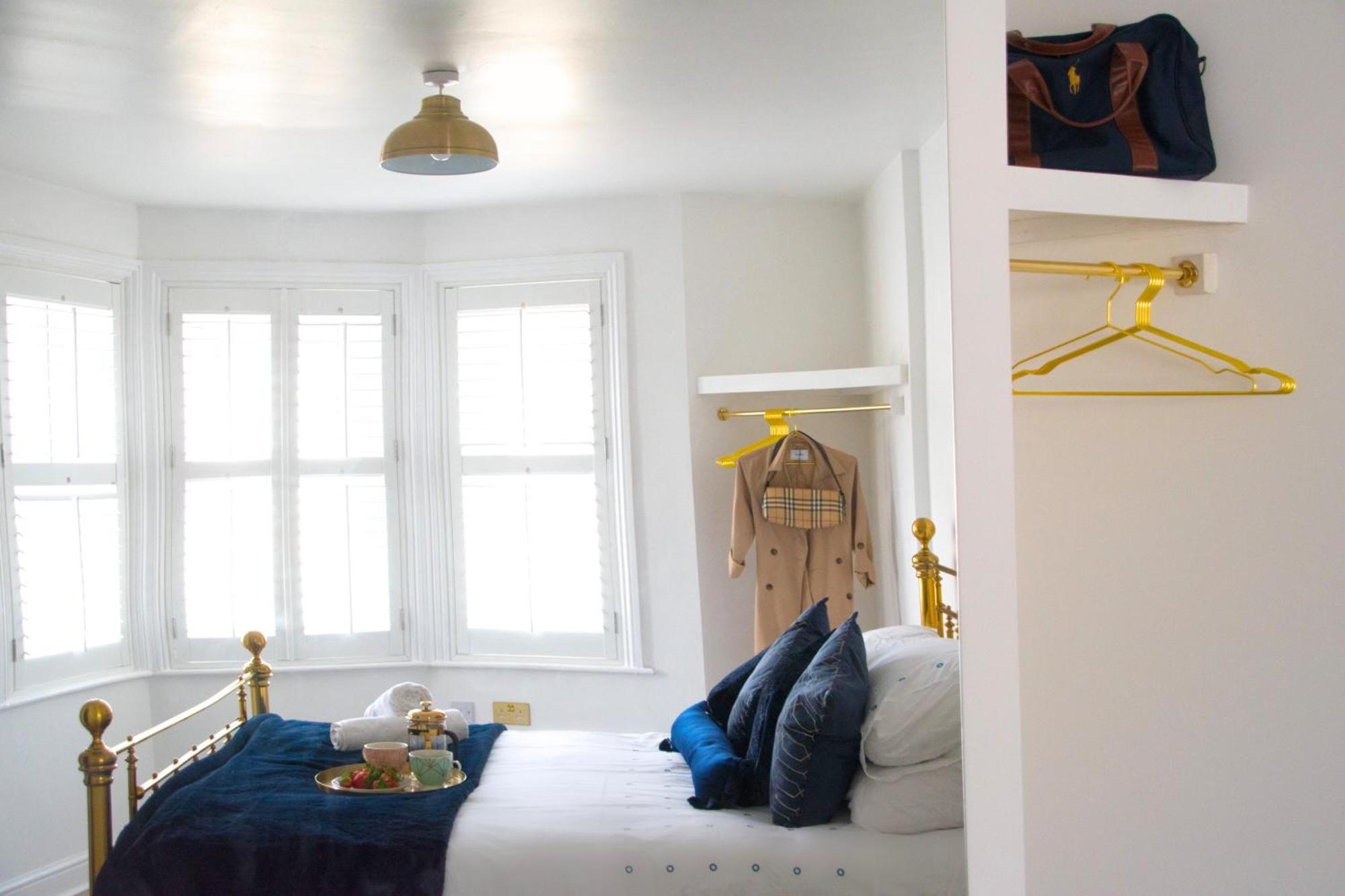 Modern Town Centre Flat - Free Shared Parking, King Size Bed, 5 Minutes Walk To Beach Борнмът Екстериор снимка
