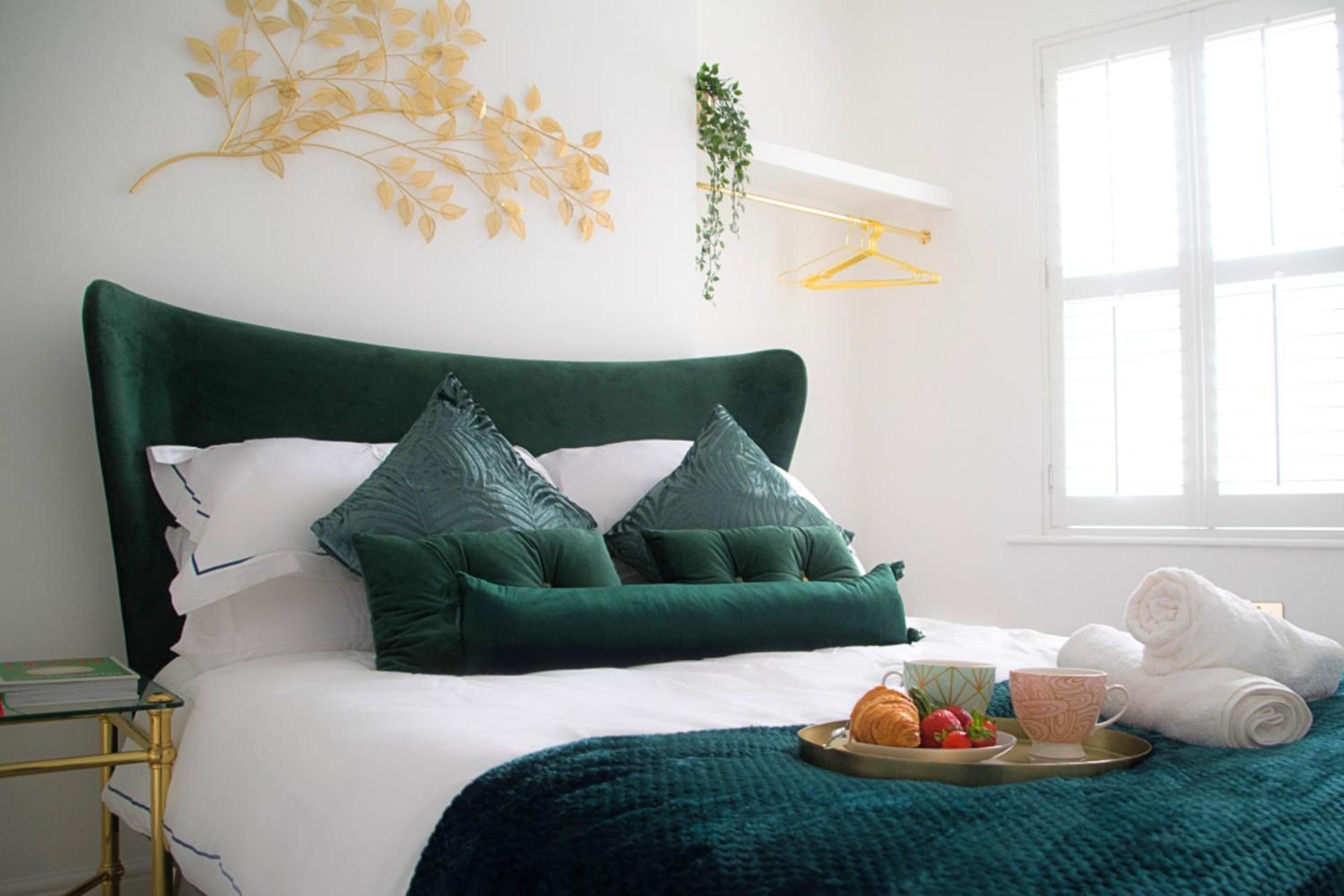 Modern Town Centre Flat - Free Shared Parking, King Size Bed, 5 Minutes Walk To Beach Борнмът Екстериор снимка